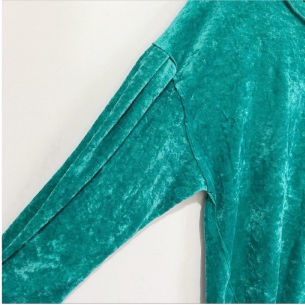 We the Free Milan sweater teal crushed velvet pullover oversized dolman sleeve - Picture 4 of 9